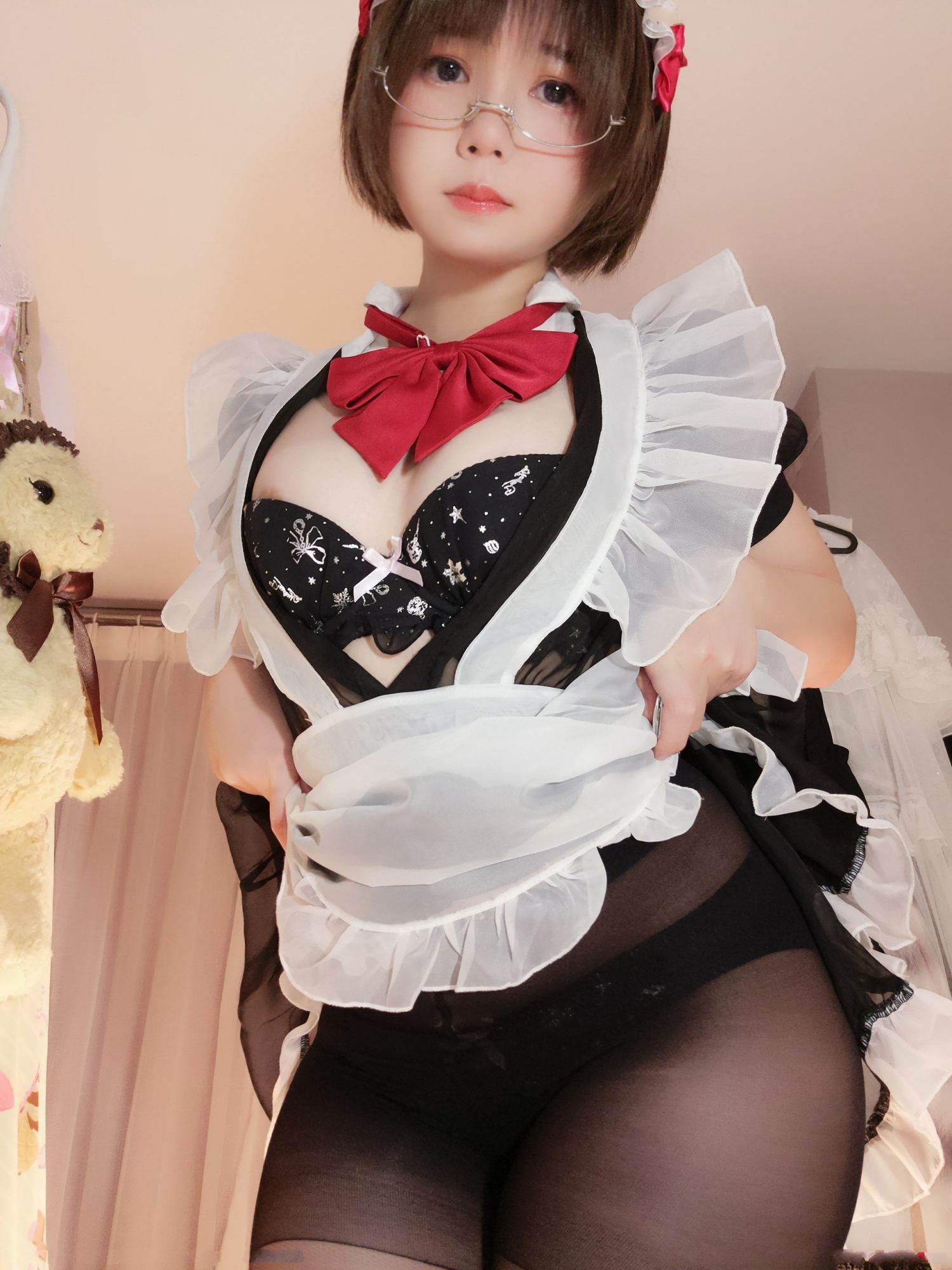 美女动漫博主きょう肉肉性感Cosplay写真 Vol.25 性感女仆 (9)