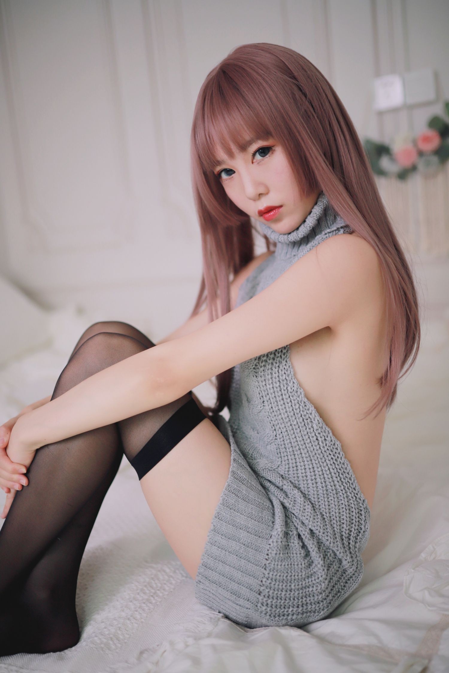 美女动漫博主抖娘利世性感Cosplay写真毛衣 (7)