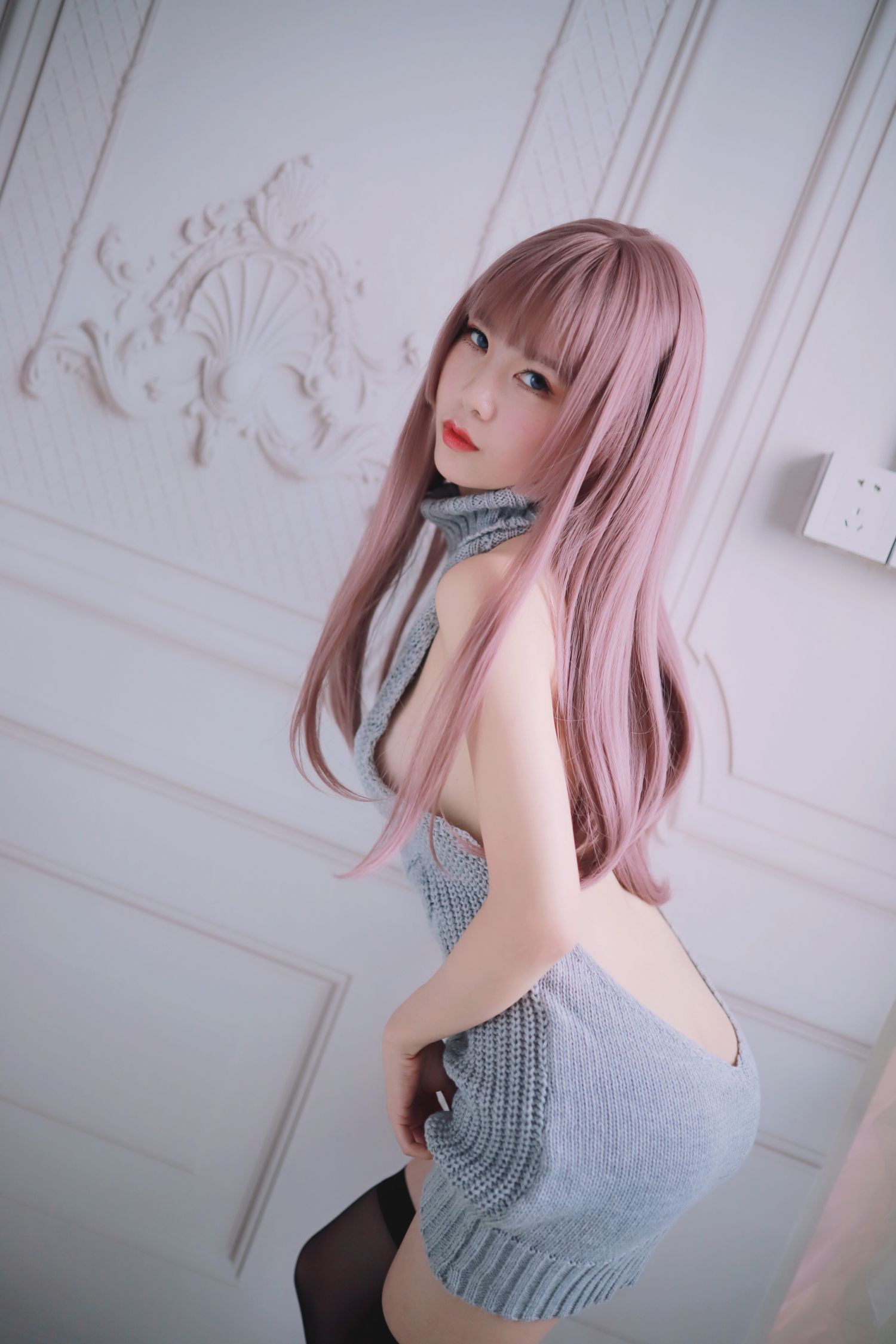 美女动漫博主抖娘利世性感Cosplay写真毛衣 (30)