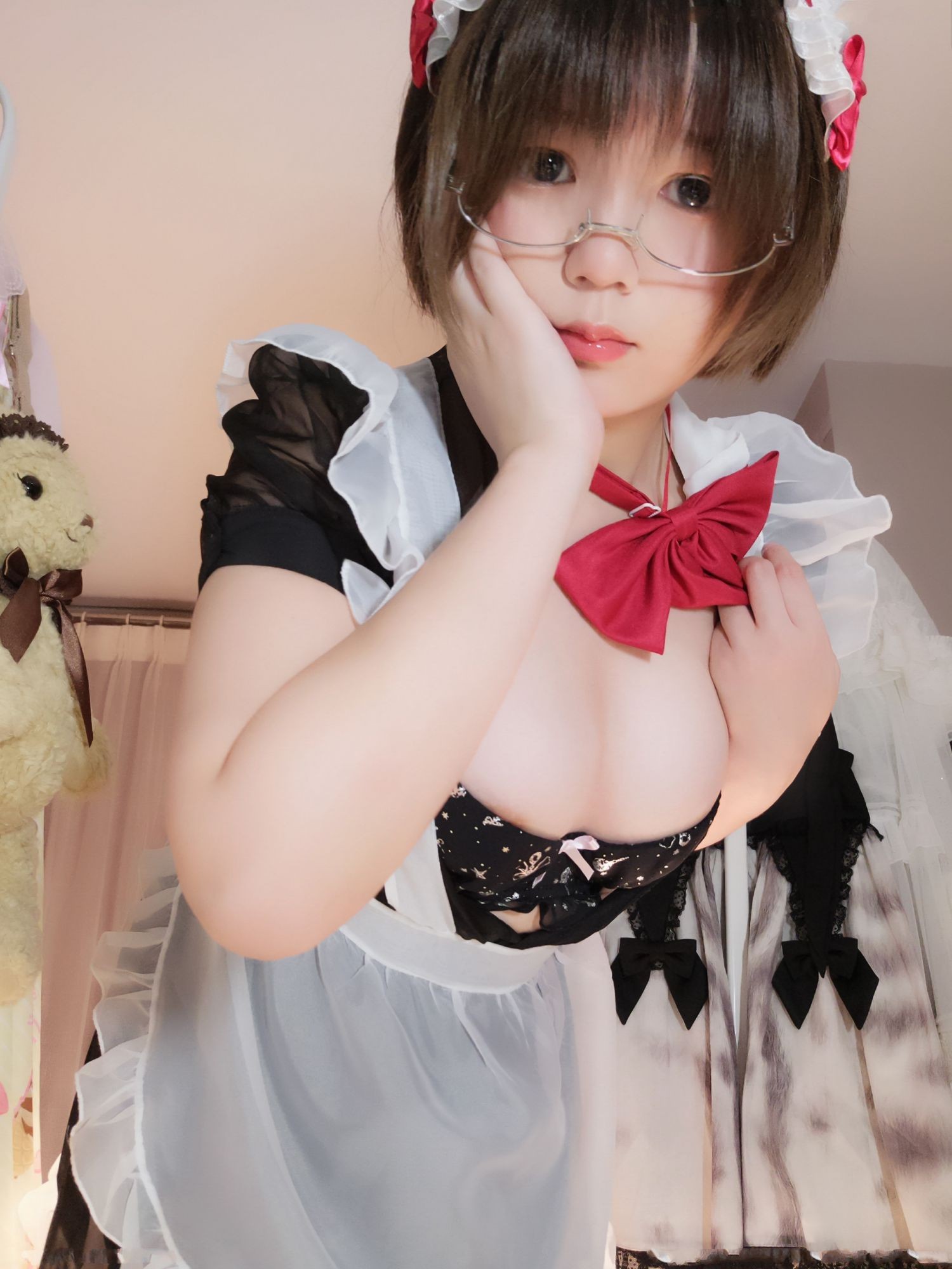 美女动漫博主きょう肉肉性感Cosplay写真 Vol.25 性感女仆 (5)