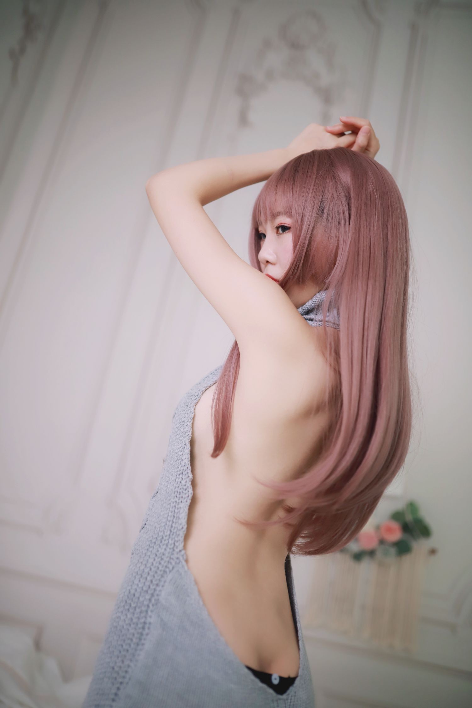 美女动漫博主抖娘利世性感Cosplay写真毛衣 (12)