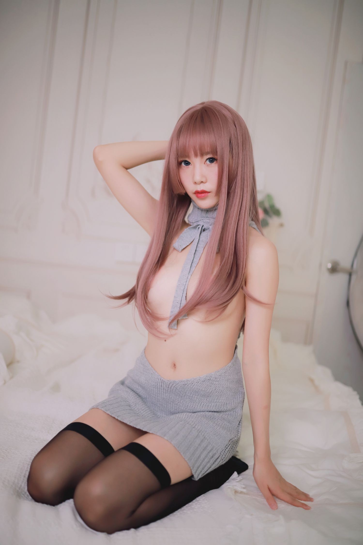 美女动漫博主抖娘利世性感Cosplay写真毛衣 (32)