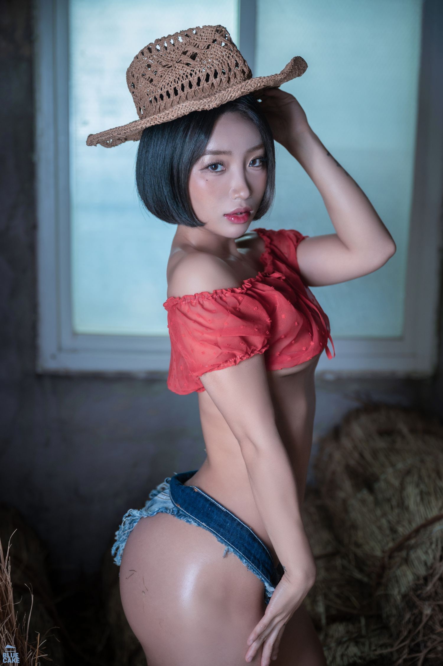 BLUECAKE 韩国美少女模特性感写真 Booty Queen Jean RED (27)