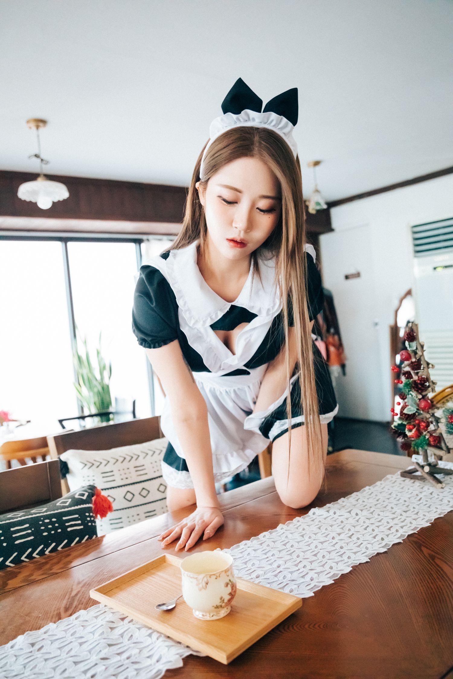 LOOZY 韩国美少女模特性感写真 Bomi Maid cafe (25)