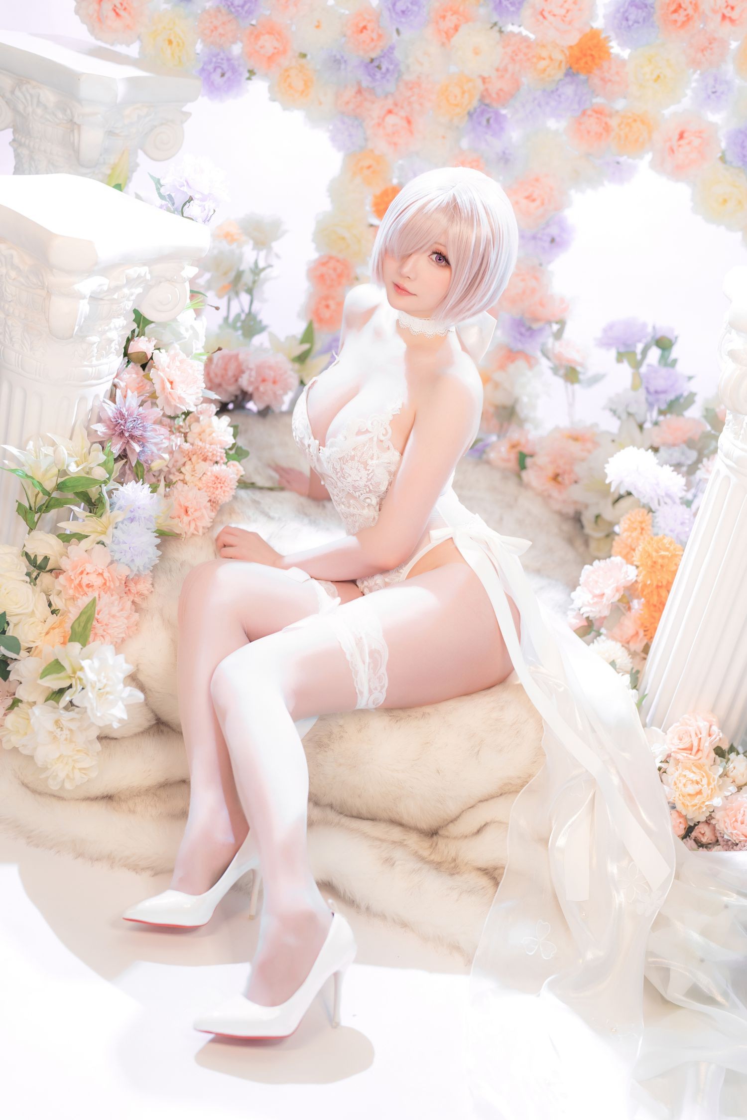 美女动漫博主星之迟迟性感Cosplay写真玛修婚纱 (70)