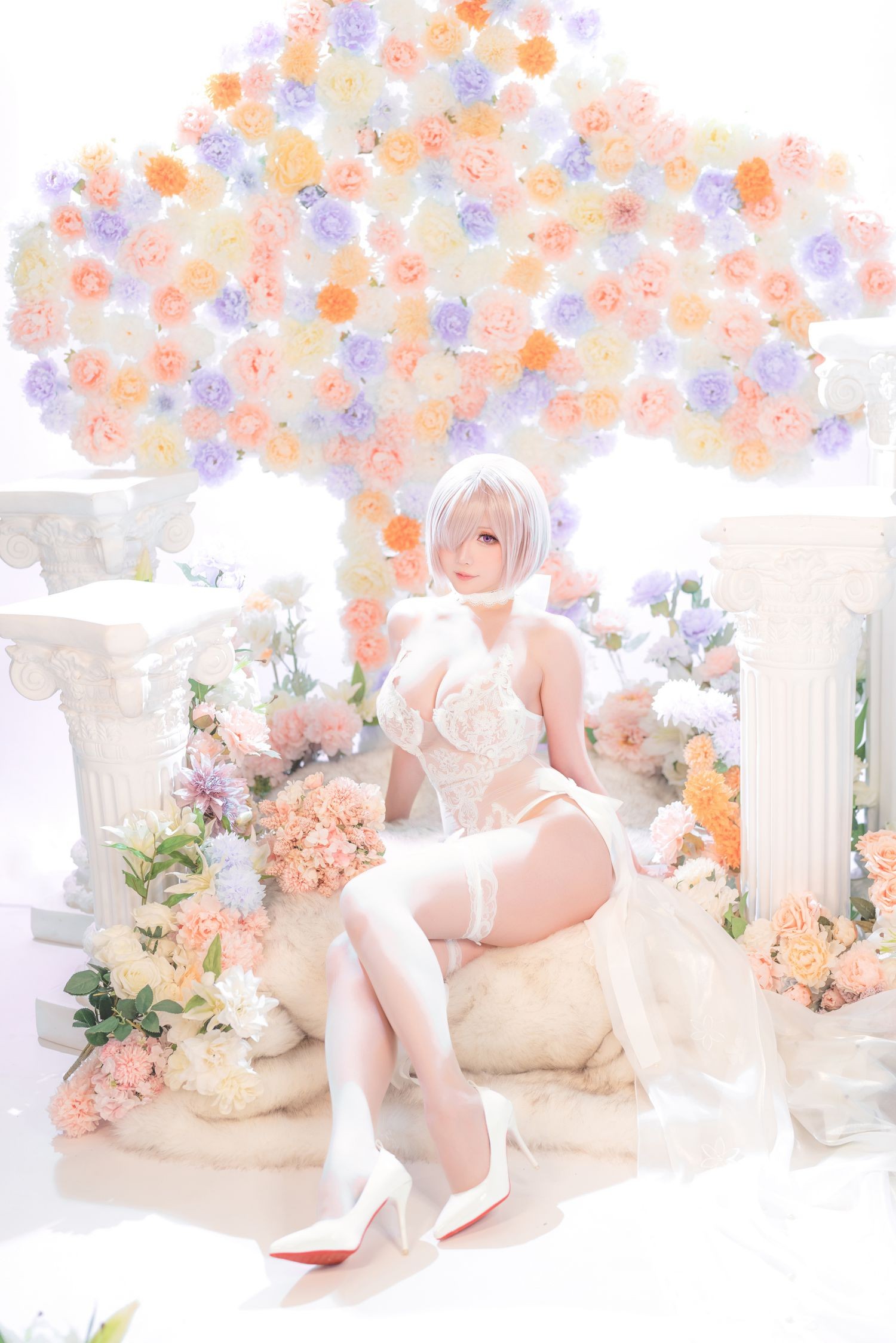 美女动漫博主星之迟迟性感Cosplay写真玛修婚纱 (67)