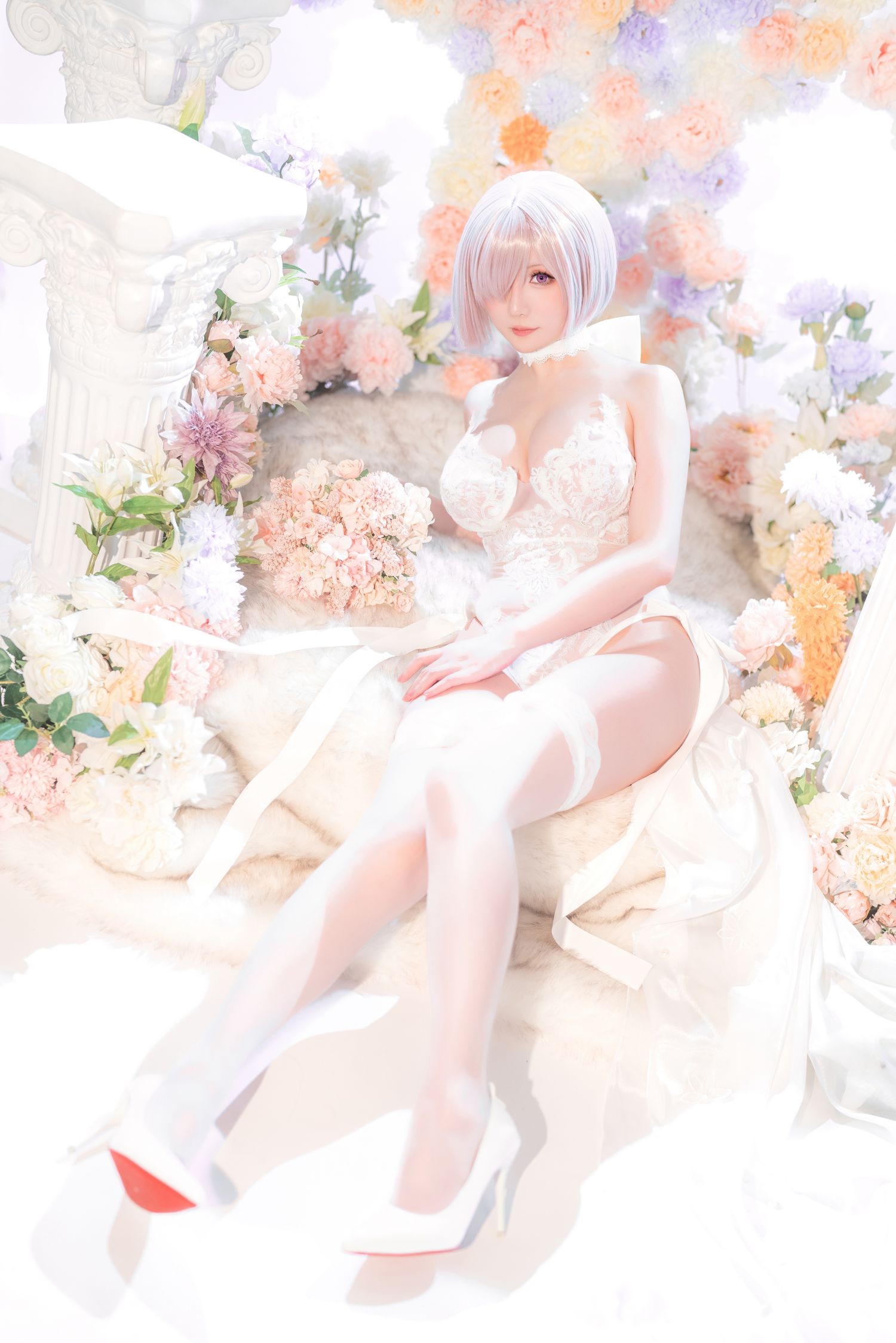 美女动漫博主星之迟迟性感Cosplay写真玛修婚纱 (66)